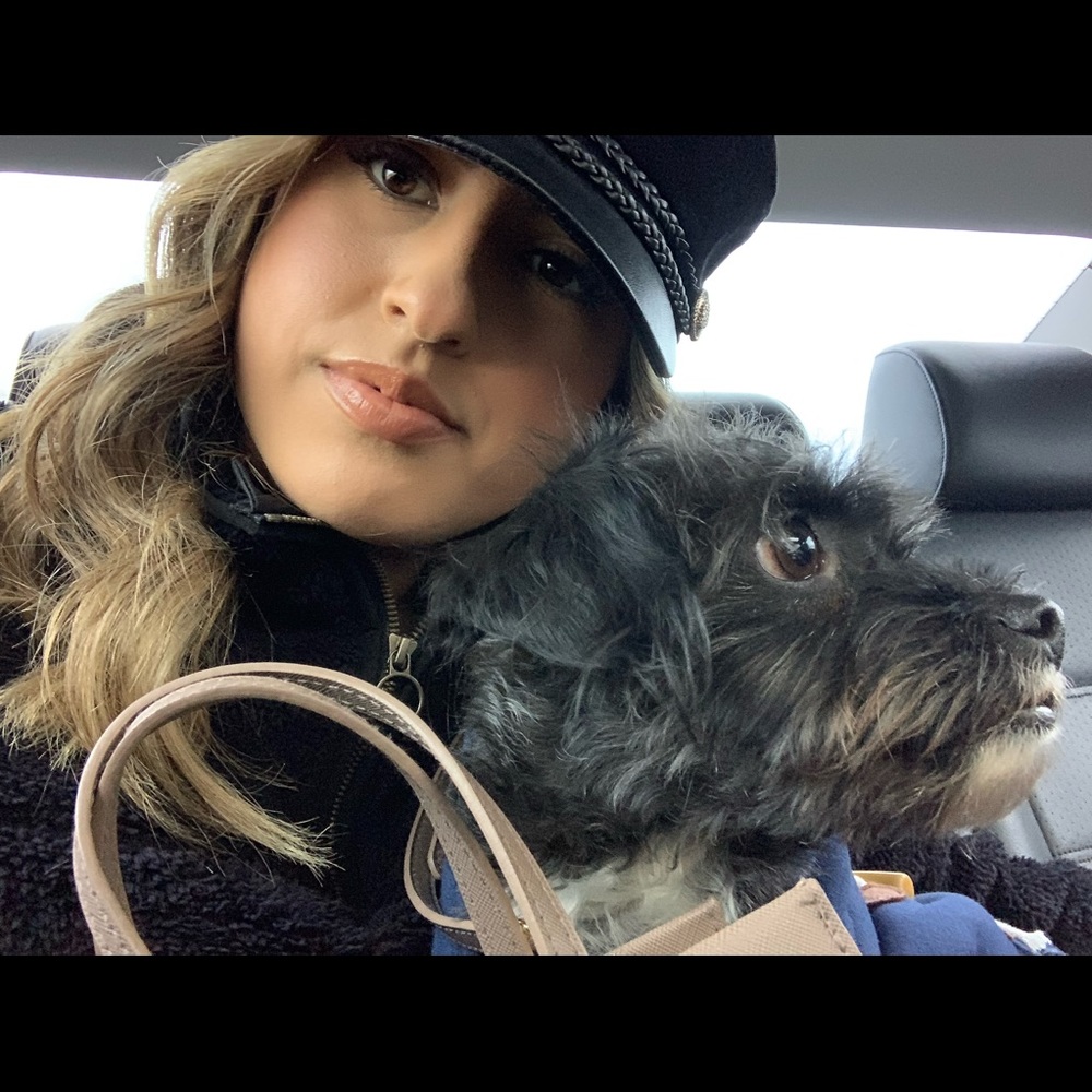 Meet your Posher, Demi